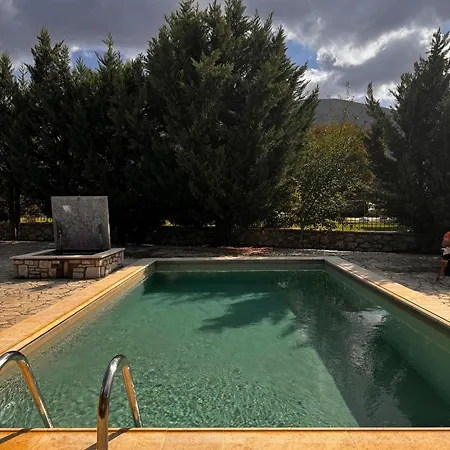 Stiga - بيت ضيافة كالافريتا